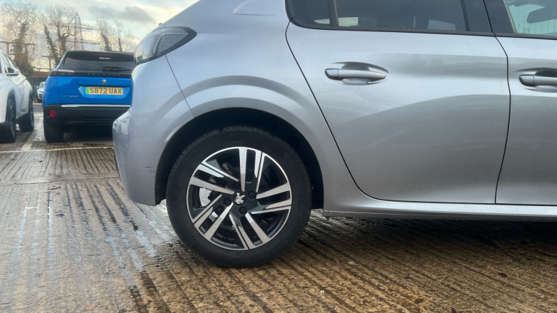 Peugeot 208 1.2 PureTech 100 Allure Premium + 5dr Petrol Hatchback